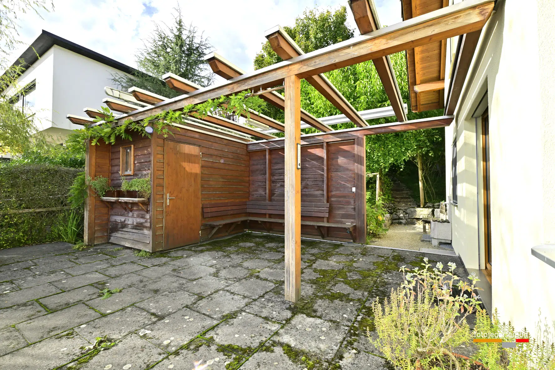 SCHWEIZ OENSINGEN LIEGENSCHAFT BRUNNENWEG 9