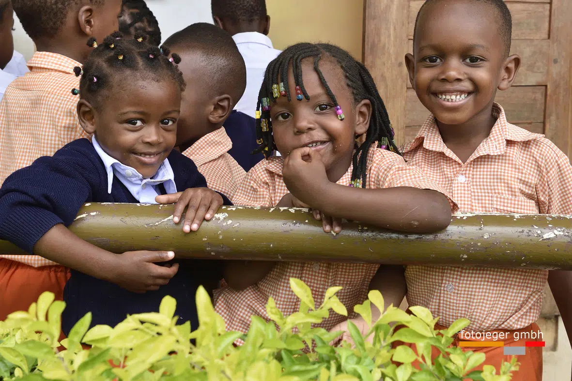 TANSANIA DAR ES SALAAM TUWAPENDE WATOTO