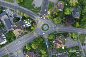 Drohnenfotos der Stadt Langenthal aus senkrechter Perspektive.