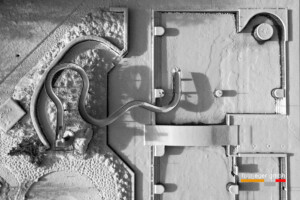 SCHWEIZ LANGENTHAL STADT Winter in der Badi- Drohnenfotos vom verschneiten Schwimmbad im Winter 2024 in der Stadt Langenthal.