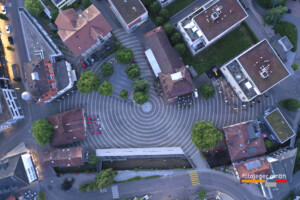Drohnenfotos der Stadt Langenthal aus senkrechter Perspektive.